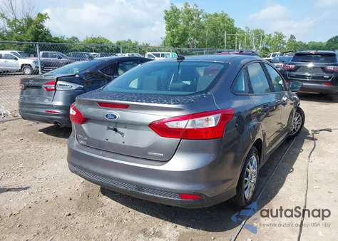 2014 Ford Focus S from USA, damaged, VIN 1FADP3E24EL449329